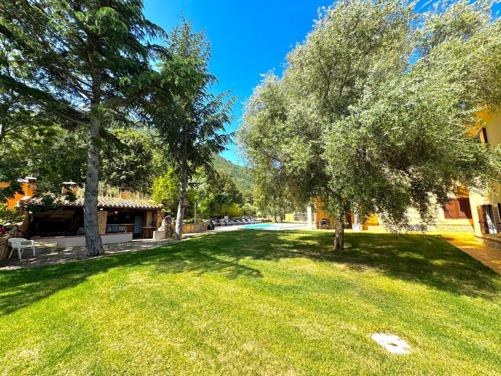 קרדדו Villa With Pool מראה חיצוני תמונה